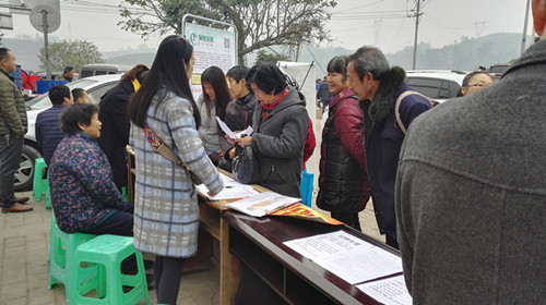 江津龙华镇: 春风行动 招聘会为返乡农民就业 搭