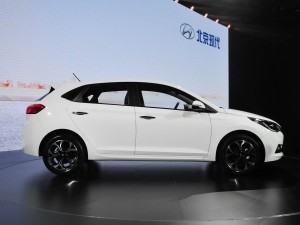 先期推5款车型 北京现代悦纳RV二月上市