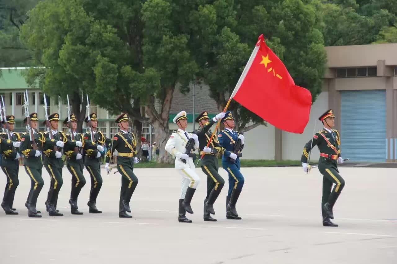解放军驻港部队向香港市民发表新春祝辞|香港|驻港部队|市民_新浪财经_新浪网