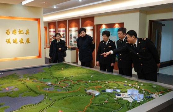 胡玉敏到长春海关慰问调研(图)
