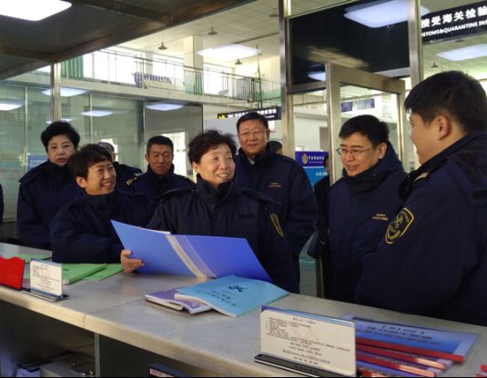 胡玉敏到长春海关慰问调研(图)