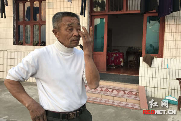 基层】七旬老汉弃商回村做保洁 最大心愿是入党