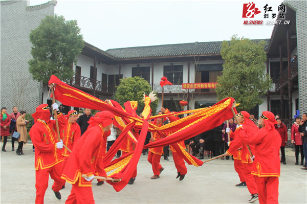 汨罗神鼎山村:300村民同吃团圆饭共庆幸福年