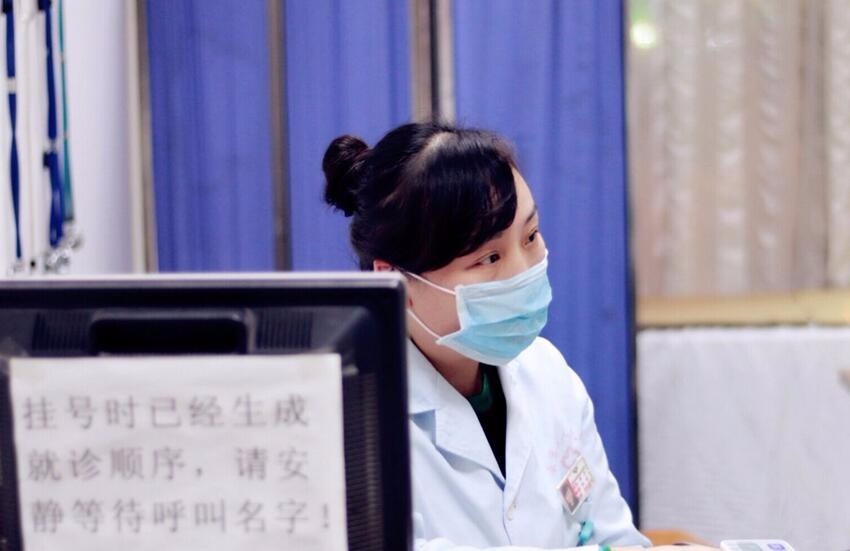 【网络媒体走转改】除夕夜 他们坚守岗位