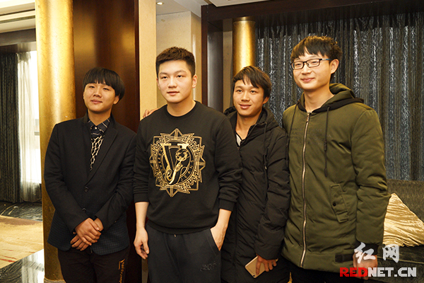 祁东籍世界著名乒乓球运动员樊振东春节回湘授