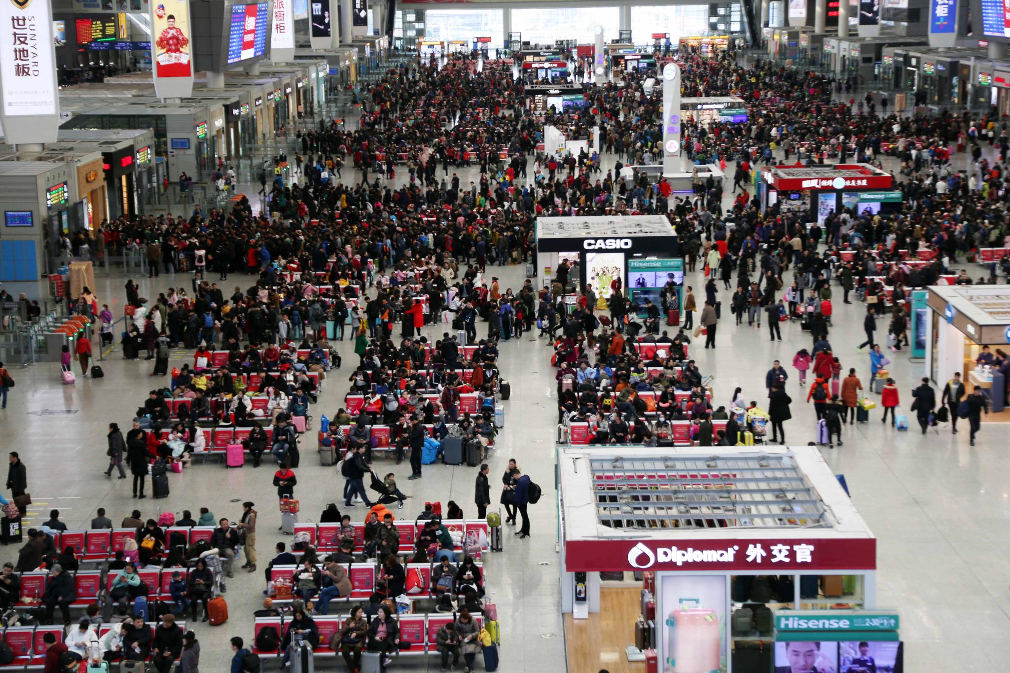 铁路上海站今日迎五一返程客流高峰，预计到达旅客58万人次_10%公司_澎湃新闻-The Paper