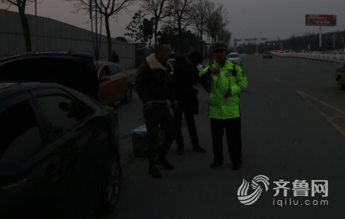 生命接力 枣庄高速交警联手高铁站护送救命肺