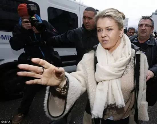 车王舒马赫妻子倾家荡产,5年不离不弃仍等他醒