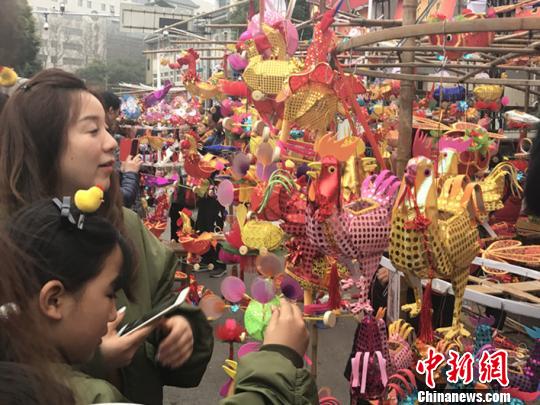线下线上“鸡经济”悄然走火 拉动新年消费开门红