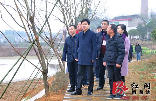 袁英2月3日上午,新年上班第一天,湖南省湘潭市雨湖区委副书记,区长