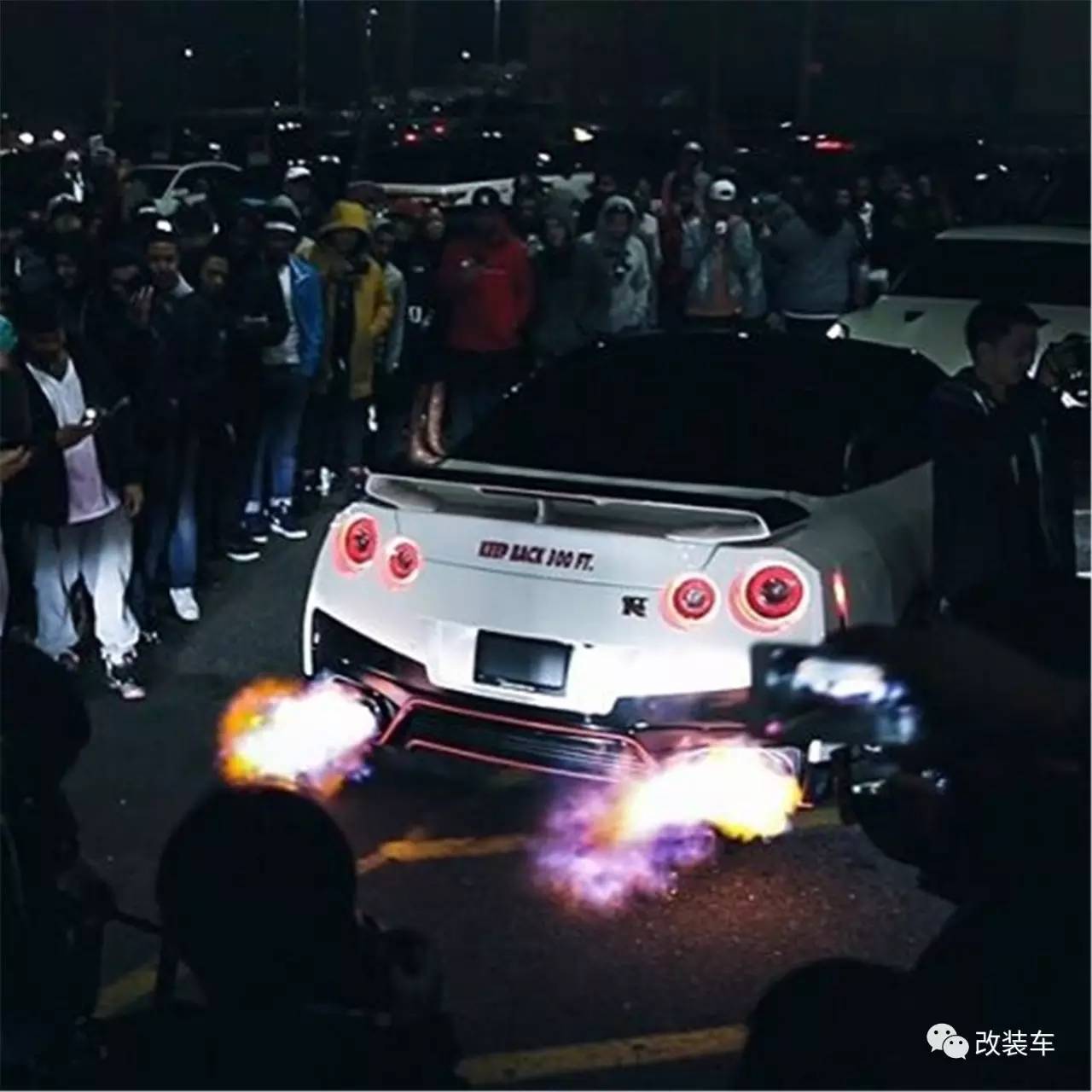 我开战神GT-R过年从来不放鞭炮