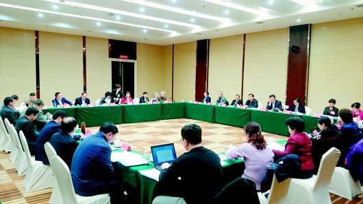 专题协商聚焦扶贫和实体经济_fina|提案|工作|委