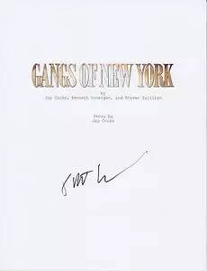 罗纳根曾担任《纽约黑帮》编剧