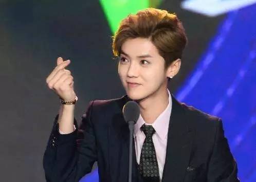 清晗基金回应涉黄风波:鹿晗出资但暂不参与投