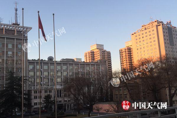 2月10日7时,北京蓝天依旧。