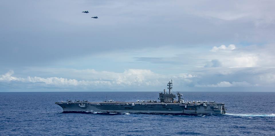 资料图片：美国“卡尔文森”号航空母舰（美国海军官网）