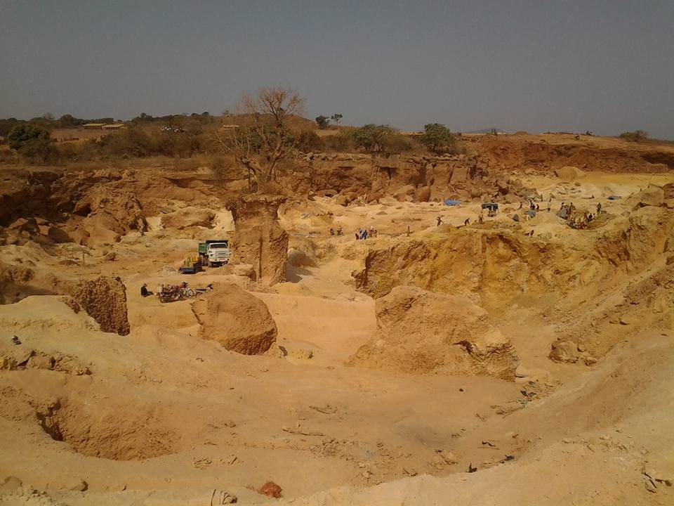几内亚的人工采金淘金业简况
