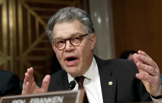 民主党对特朗普谩骂升级: 病态撒谎者 和 精神问