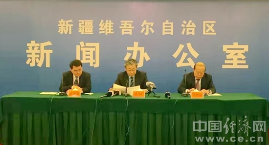 新疆第三产业与gdp表格分析