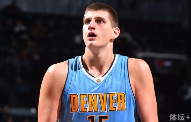 资深体能训练师揭秘:NBA球员的饮食习惯有多