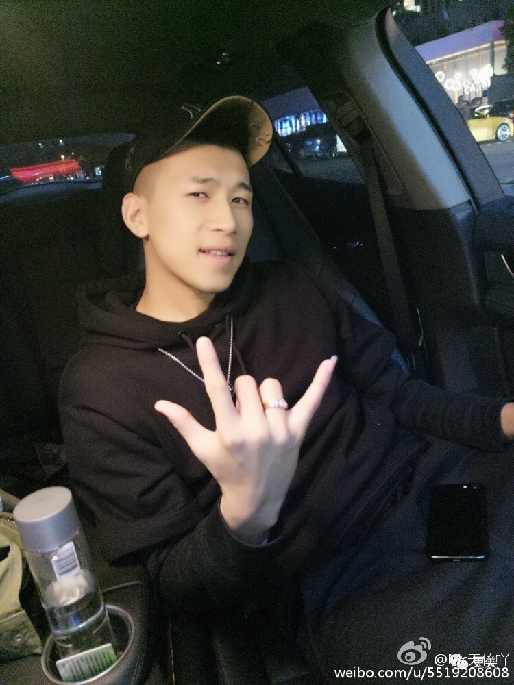 揭秘直播网红暴富内幕!每天直播2小时,5天能把