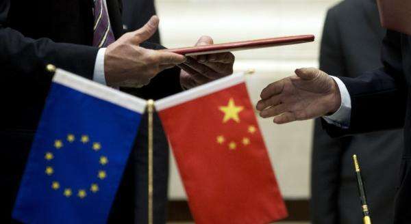占豪:特朗普还没握手普京,欧盟就投入了中国怀抱!