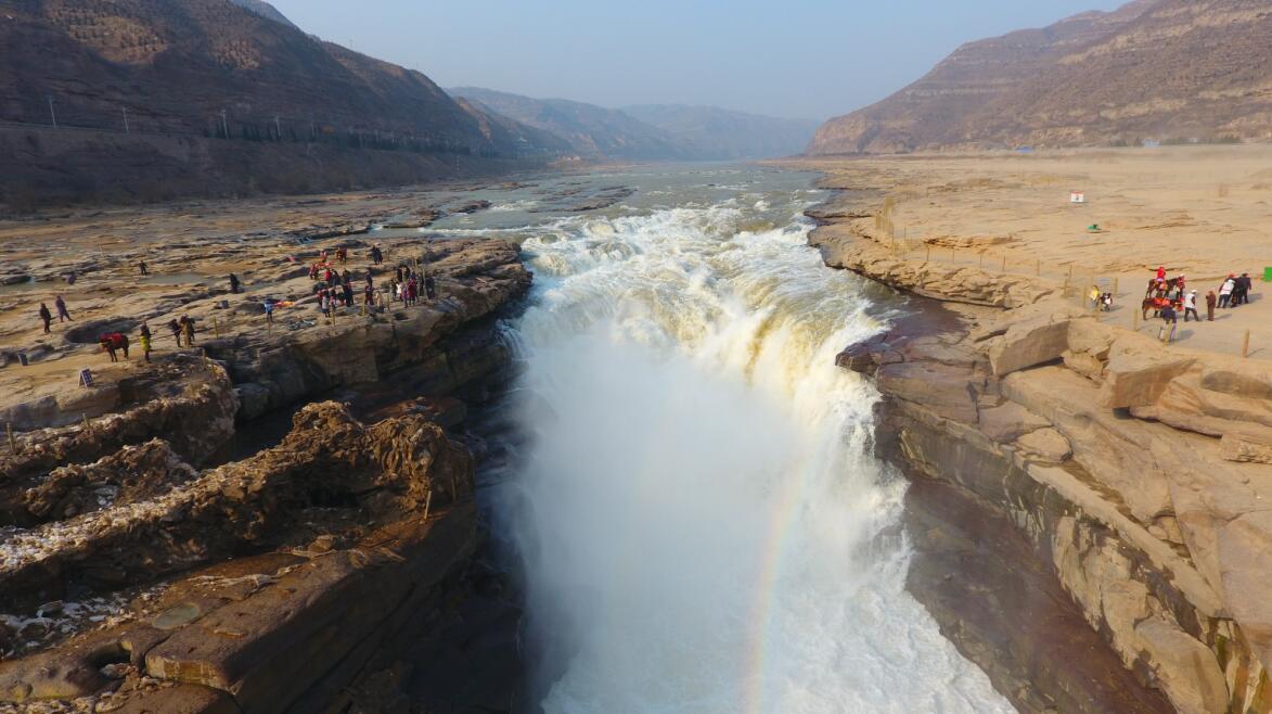 空中俯瞰黄河开河 壶口再现壮美瀑布(多图)_新浪新闻