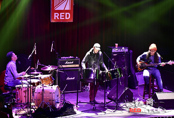 美国驻武汉总领事馆送来本土爵士 长沙变身爱