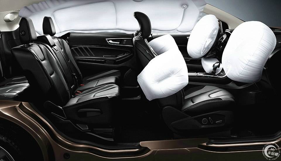 但被追尾时第三排乘客的损伤情况呢?