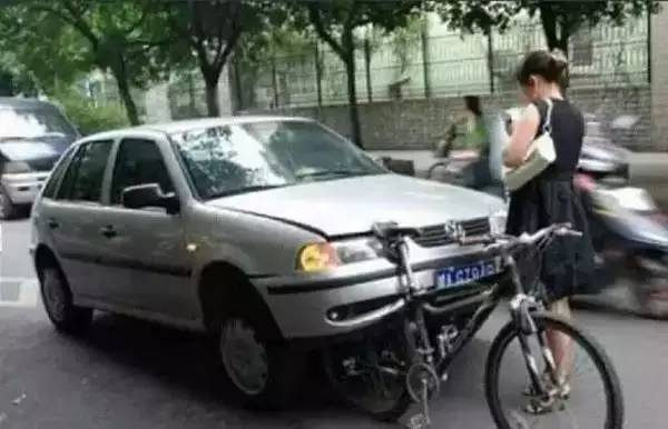 遇到这样的情况，你能把车开出来吗？