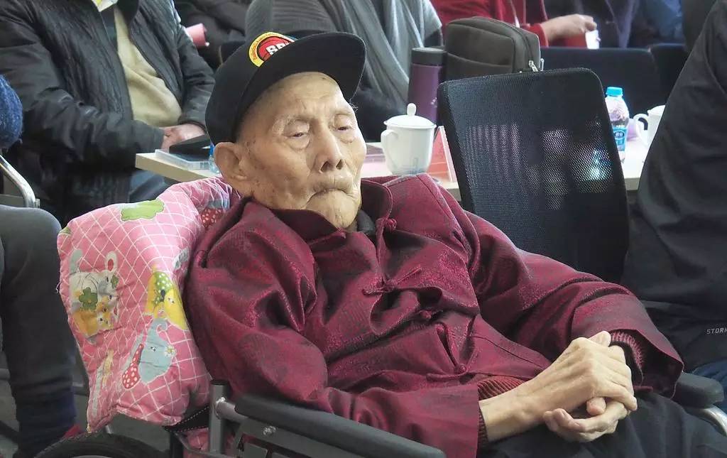 篮坛传奇泰斗在沪辞世,姚明称他为 祖师爷