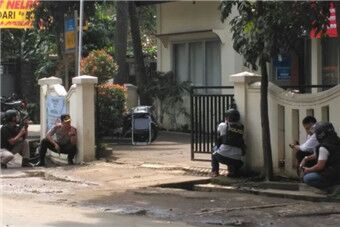 万隆爆炸警方逮捕一嫌犯 爆炸装置为高压锅炸弹