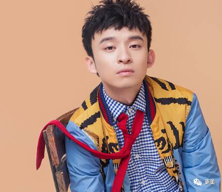 撞脸李沁、获内地第一经纪人力捧,不是潜规则