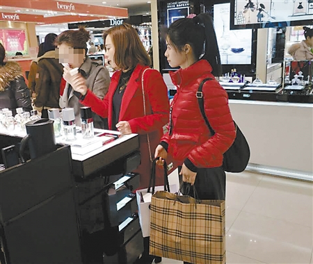 陪人逛街购物月入上万 你想试试吗|衣服|客户|购物