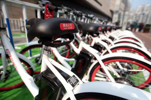共享电单车骑进南京鼓楼区 车管所:先上牌再