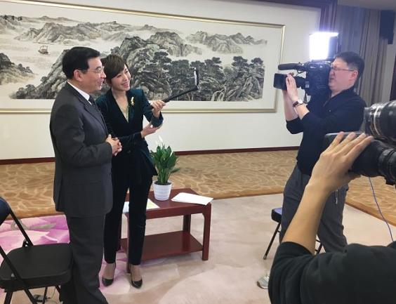 《部长之声》:央视记者专访工信部部长苗圩|部