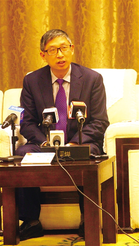 全国人大代表,市农业科学院院长唐洪军