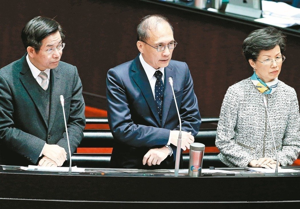 台当局相关官员就此事接受“立委”质询（图片来源：“联合新闻网”）