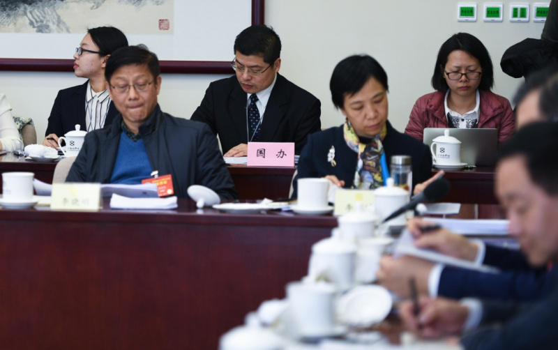 国办派出180余名工作人员旁听2017年全国两会