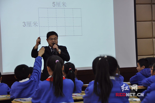 孵化中的雨花名师迎大考 小初教师同上一堂