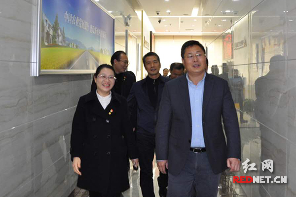 长沙市天心区区委书记朱东铁深入区农发行调研指导工作