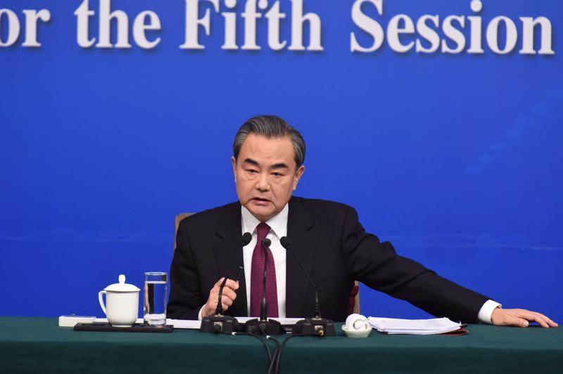 【深度】这四年,哪些是"典型"外交官王毅的"两会"必答题,选答题与彩蛋