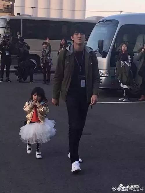 团子害怕杨幂也没啥吧?很多演员和小孩拍戏时