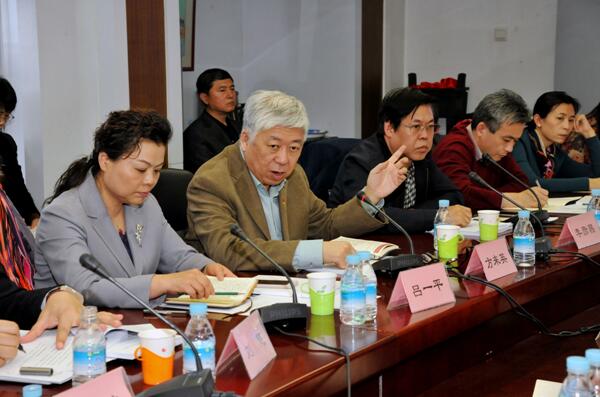 方来英同志带队检查考核6家市属医院党风廉政