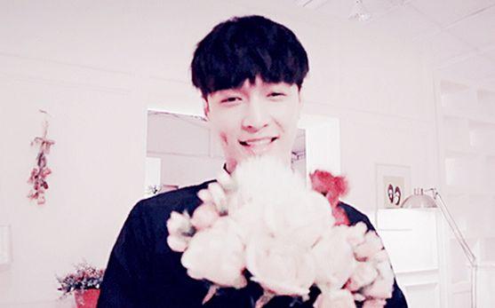 白敬亭取消点赞tsy图片