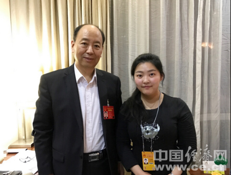 刘宝生代表:接受光伏教训 警惕电动汽车低端电