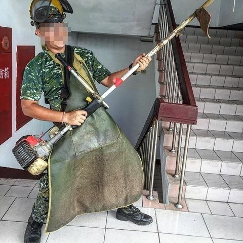 台军走秀与天线宝宝撞,网友酸:我到底看到了什么!(图片来源:台湾《联合报》)