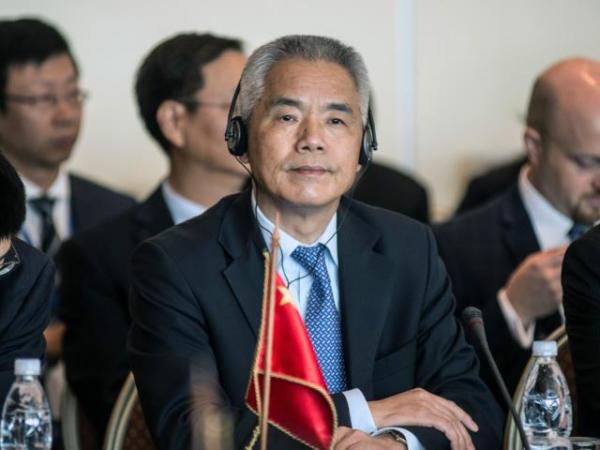3月15日，在智利比尼亚德尔马，中国政府拉美事务特别代表殷恒民大使出席亚太区域经济一体化高级别对话会。新华社发（豪尔赫·比列加斯摄）