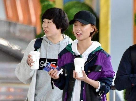 白百何素颜现身机场被骂丑,穿着堪比大妈,说像