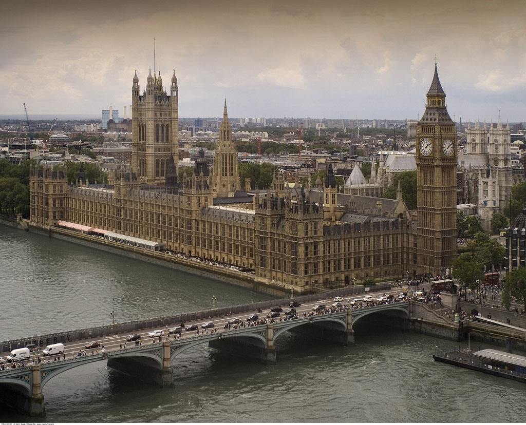 英国议会外2人遭枪击国会大厦暂时封闭|英国国会大厦|枪击|英国议会_新浪新闻